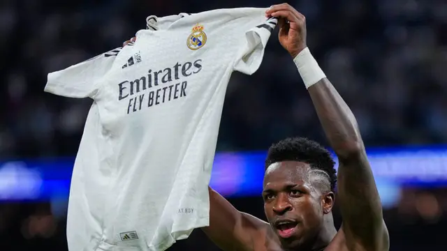 Foto: Ganasnya Vinicius Junior Saat Membawa Real Madrid Comeback Atas Dortmund, Kiper Lawan Sampai Melongo