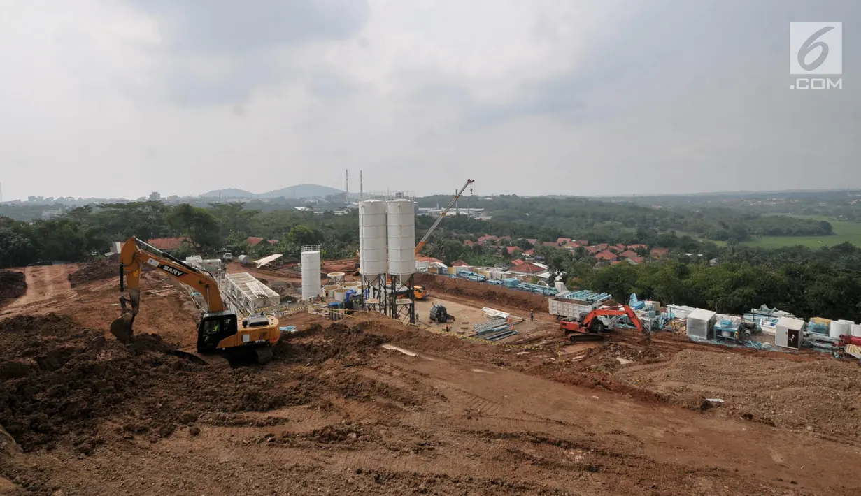 Aktivitas pekerja saat menyelesaikan pembangunan proyek kereta cepat Jakarta-Bandung di Desa Bunder, Jatiluhur, Purwakarta, Jawa Barat, Sabtu (30/3).  Proyek kereta cepat Jakarta-Bandung memiliki panjang jalur trase 142,3 kilometer. (merdeka.com/Iqbal Nugroho)