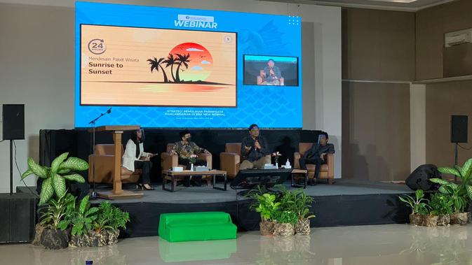 Darjana, Kepala perwakilan BI Tasikmalaya tengah menyampaikan sambutannya dalam kegiatan Webinar Strategi Pemulihan Pariwisata Pangandaran di Era New Normal Covid-19, beberapa waktu lalu. (Liputan6.com/Jayadi Supriadin)