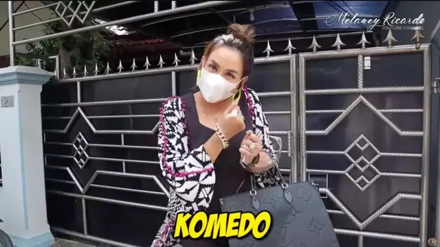 Kediaman Mpok Atiek (YouTube/Melaney Ricardo)