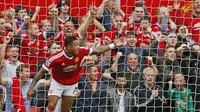 Rayakan Gol Perdana, Depay Kencani Eks Pacar Chris Brown?