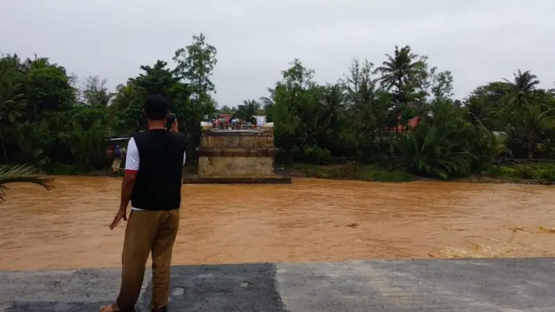 Jembatan Cipatujah terputus