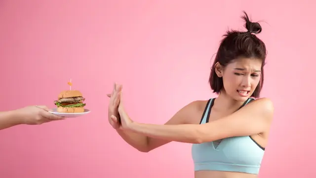 8 Kesalahan Diet No Sugar yang Bikin Gagal Turun Berat Badan (photo by freepik.com)