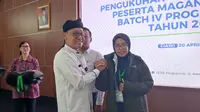 Pengukuhan dan pelepasan peserta magang Taiwan di Bogor, Sabtu (20/4/2024). (Liputan6.com/Achmad Sudarno)