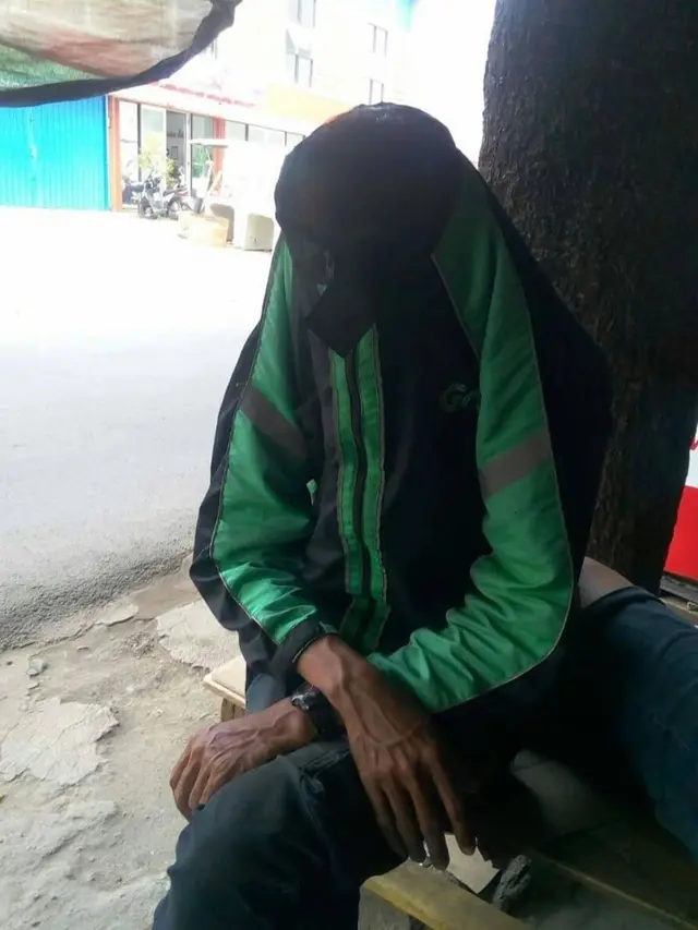 Potret Kocak Driver Ojek Online Belum Dapat Orderan Ini Bikin Tepuk Jidat