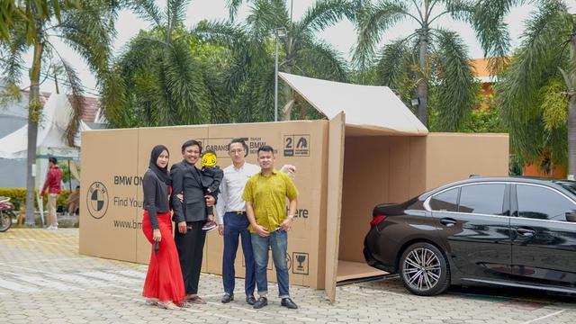 Viral Pengusaha Beri Kado Mobil Anaknya yang Masih Balita, Ini 6 Potretnya