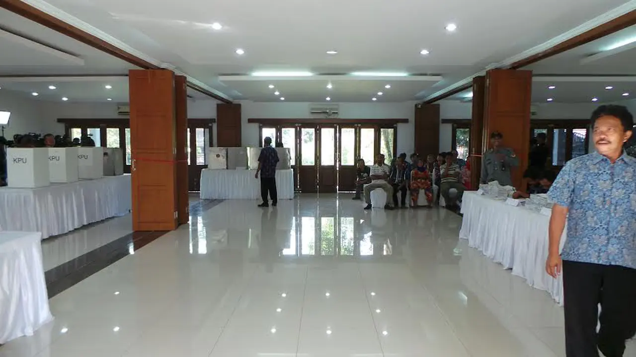 Ada `Max Sopacua-Aceng Fikri` di TPS SBY