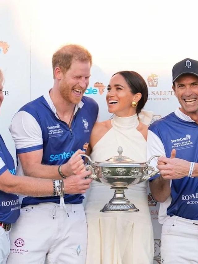 Meghan Markle Cium Bibir Pangeran Harry Usai Pertandingan Polo, Sempat Suruh Perempuan Lain Tak Berdiri di Samping Suaminya