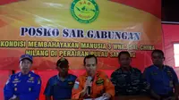 Pencarian penyelam hilang di Pulau Sangiang, Banten. (Yandhi Deslatama/Liputan6.com)