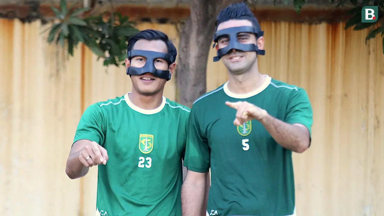 Hansamu Yama Pranata dan Otavio Dutra (Persebaya Surabaya)