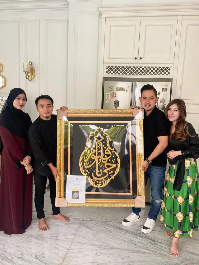 7 Potret Villa Mewah Crazy Rich Malang, Ada Kiswah Kabah dari Taqy Malik