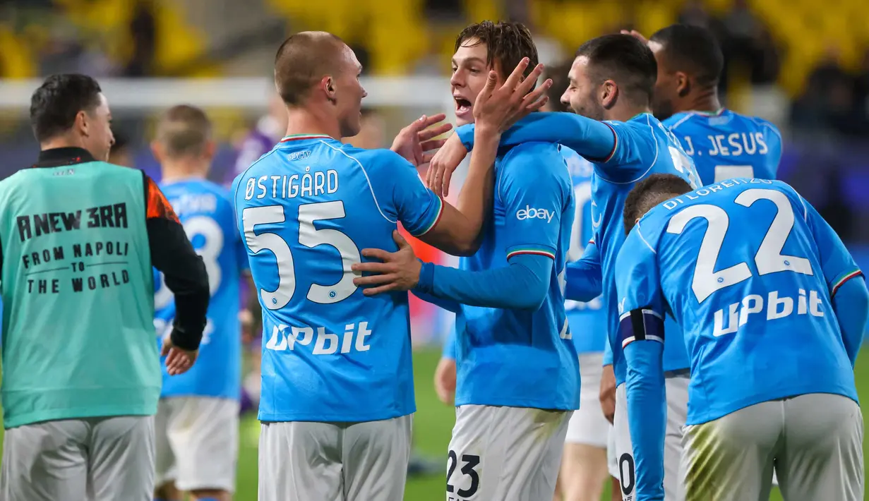 Napoli berhasil membungkam Fiorentina dengan skor telak 3-0. (Fayez NURELDINE/AFP)