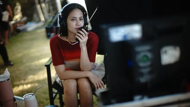18 Tahun Berkarier di Depan Layar, Ini 7 Momen Pevita Pearce Jadi Sutradara