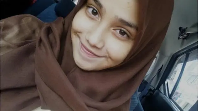 6 Foto Jadul Pesinetron Cewek Saat Pakai Seragam Pramuka Ini Curi Perhatian