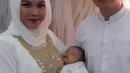 Aldi Taher dan Georgia Aisyah menikah 2014 lalu. Tiga tahun usia pernikahannya, mereka dikaruniai seorang anak bernama Geraldine Nur Ardiansyah. Aldi hingga lima tahun kedepan masih berjuang dengan penyakit yang dideritanya. (Instagram/alditaher.official)