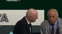 Momen interaksi delegasi Israel dan Palestina dalam Kongres FIFA menjadi perhatian publik. Perbedaan pandangan terkait konflik yang berlangsung memunculkan ketegangan dalam forum sepak bola internasional tersebut. #Mdkdw26