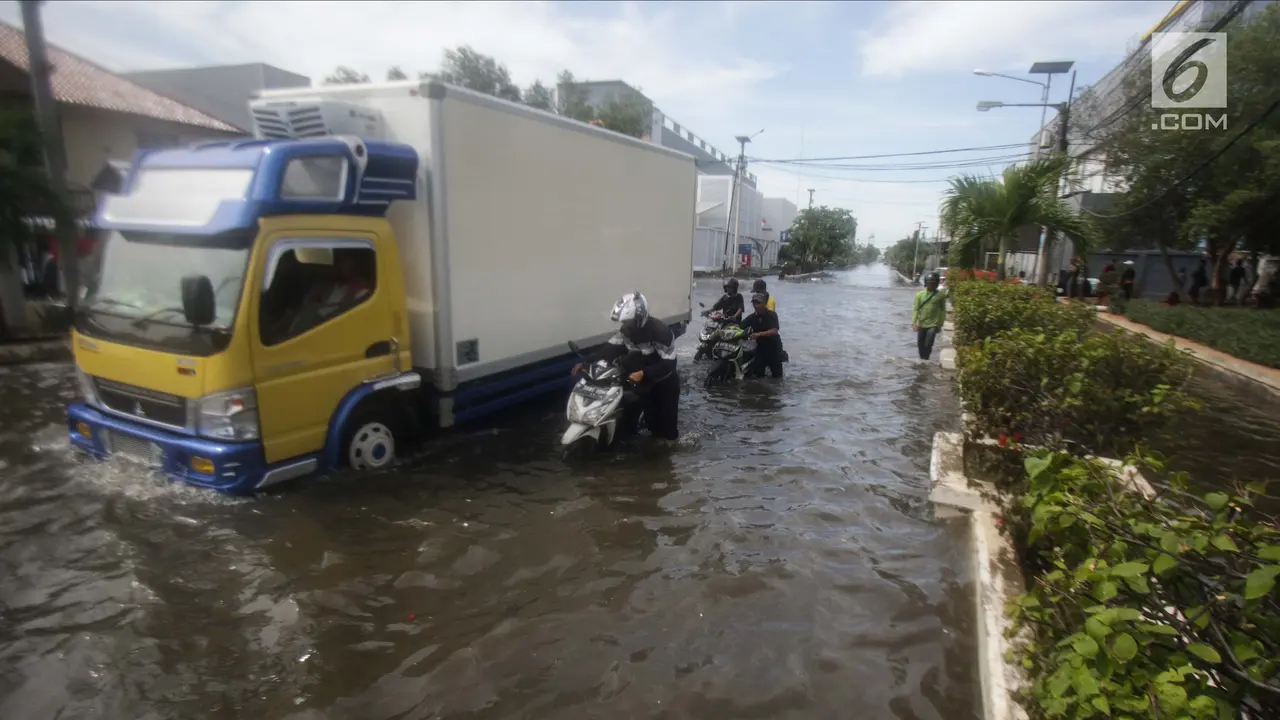 Air Laut Pasang, Muara Baru Dilanda Bajir Rob