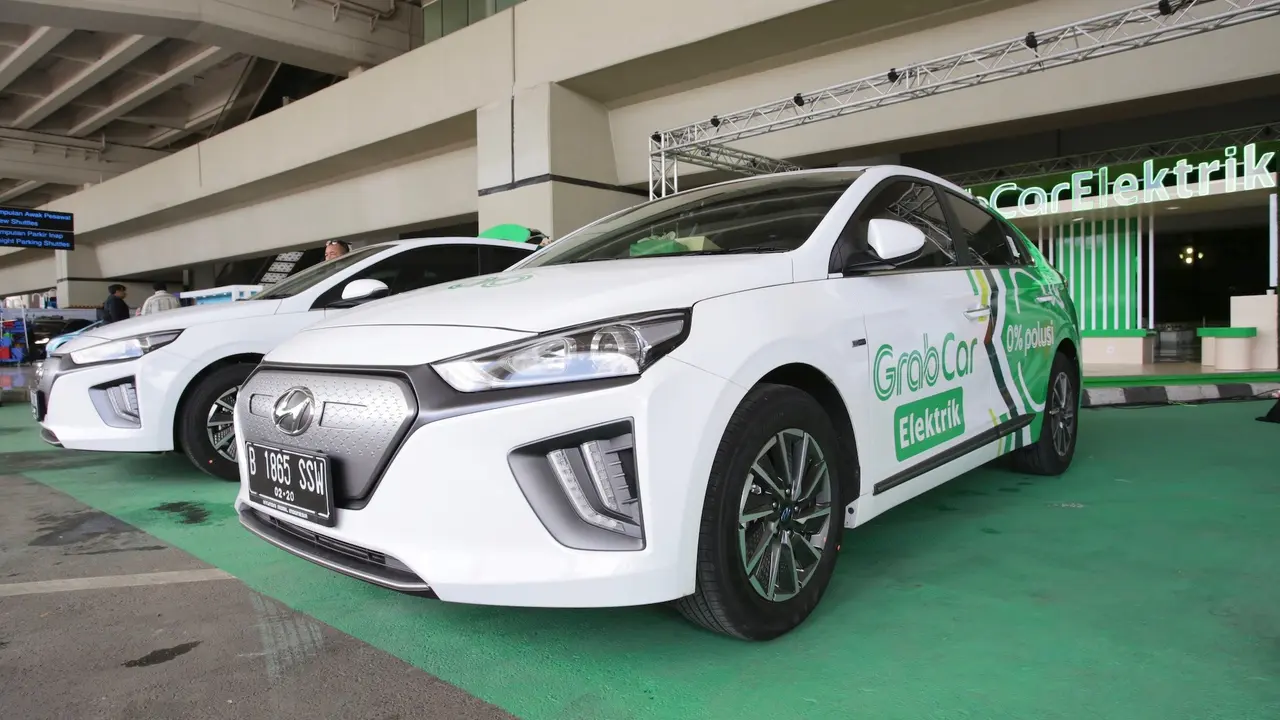 Mendukung rencana pemerintah, Grab secara resmi meluncurkan GrabCar Elektrik di Indonesia.