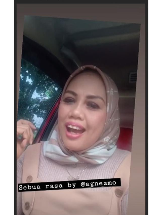 6 Potret Terbaru Ely Sugigi Setelah Lakukan Potong Gigi, Banjir Pujian