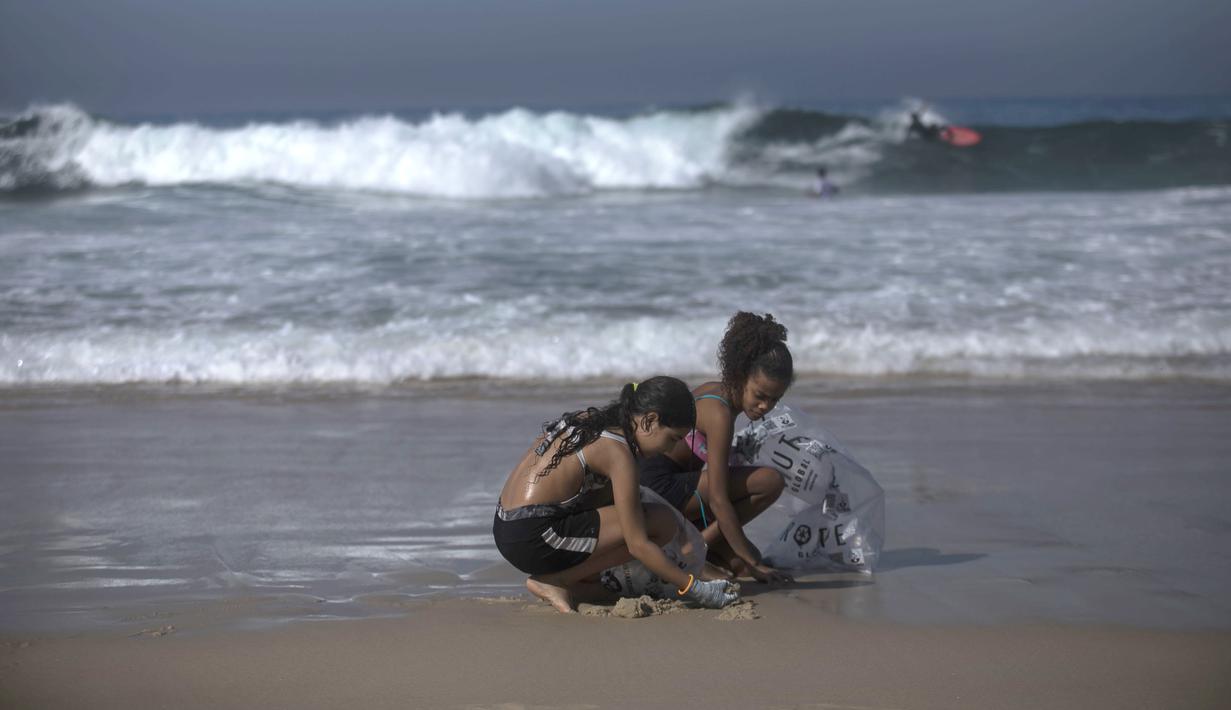 Hari ini pertama kali diusulkan oleh dua organisasi Kanada pada KTT Bumi di Rio de Janeiro pada tahun 1992 sebagai cara untuk merayakan lautan kita bersama. (AP Photo/Bruna Prado)