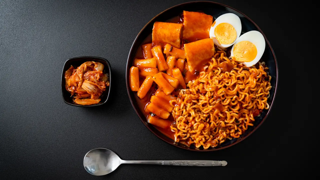 Pecinta Drakor Wajib Coba! Mie Sedaap Selection Siap Manjakan Lidah dengan Rasa Otentik Korea