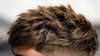 7 Gambar Pangkas Rambut Pria Terbaru, Bikin Tampil Kece Maksimal!