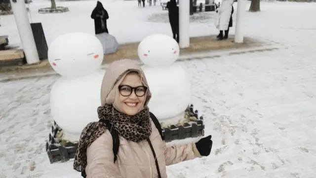 Rachmita Harahap rela bolak balik Jakarta Bandung untuk mengajar dan kuliah S3 (dok. Rachmita Maun Harahap)