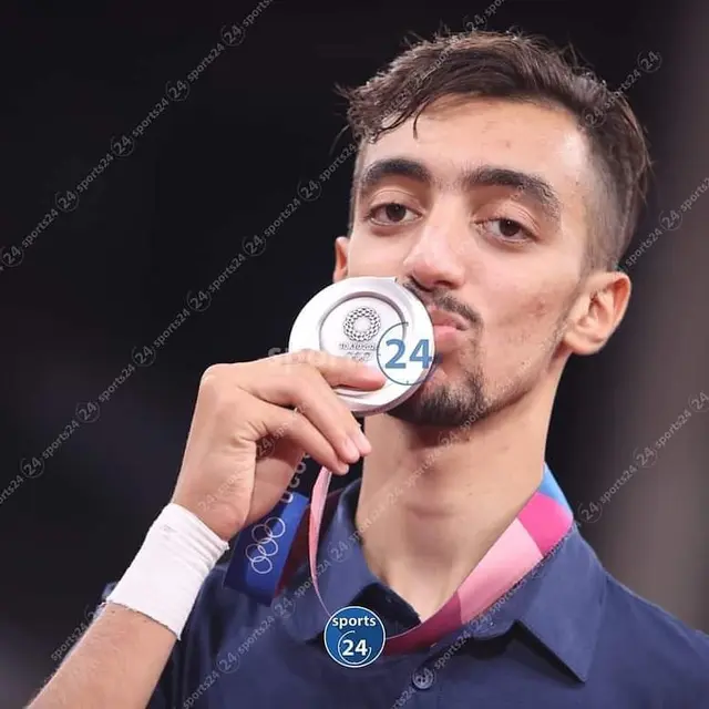 6 Potret Med Khalil Jendoubi Atlet Taekwondo Olimpiade yang Mirip Bruno Fernandes