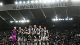 The Magpies punya modal berharga saat menjamu Qarabag karena sudah unggul secara agregat dengan skor 6-1. (AFP/Paul Ellis)