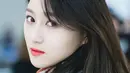 Salah satu personel Dreamcatcher, Siyeon merupakan gadis kelahiran Daegu, 1 Oktober 1995. Matanya yang bulat semakin membuat wajahnya terlihat cantik. (Foto: koreaboo.com)