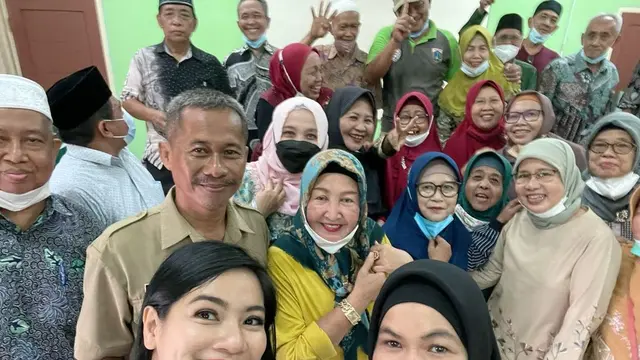 Titi Kamal berkunjung ke SMP dan SMA tempatnya sekolah dulu (Foto: Instagram/@titi_kamall)