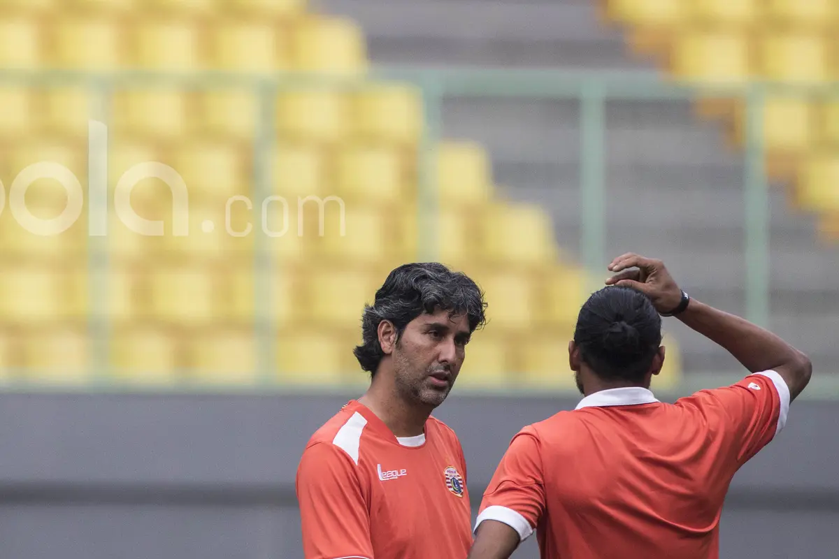 Stefano Teco dan Rohit Chand