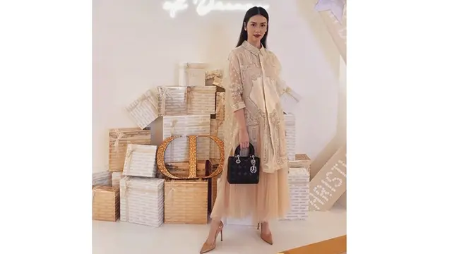 Kembali ke Dunia Entertain, Ini 7 Potret Terbaru Velove Vexia