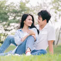 ilustrasi pasangan cinta/TimeImage Production/Shutterstock