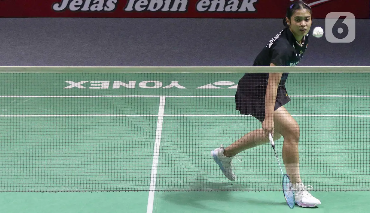 Gregoria Mariska Tunjung menang mudah dua set langsung 21-14 dan 21-17. (Liputan6.com/Herman Zakharia)