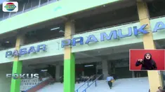 Pasar di kawasan Pramuka yang dikenal sebagai sentra penjualan obat dan alat kesehatan tutup pada Rabu sore.
