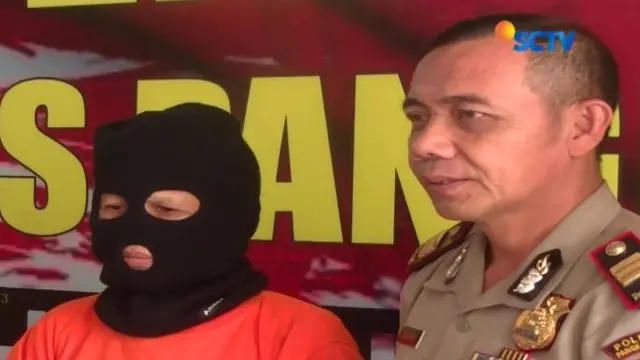 Diduga telah menipu dengan modus penggandaan uang, seorang nenek di Pangkalpinang, Bangka Belitung, diamankan petugas.