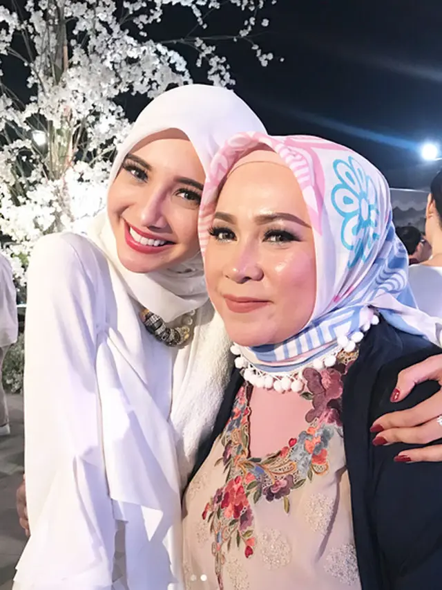 [Bintang] Artis di pernikahan Bella dan Emran