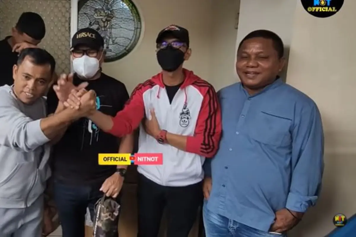 Doddy Sudrajat - H. Faisal (Foto: YouTube)