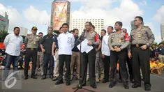 Kapolda Metro Jaya Tito Karnavian memberikan keterangan saat rilis hasil cipta kondisi akhir tahun di Polda Metro Jaya, Jakarta (30/12). Barang bukti dan tersangka dihadirkan dari seluruh Polres dan Polsek sejabodetabek. (Liputan6.com/Gempur M Surya)
