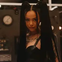 Libatkan Mia Khalifa dan beberapa influencer, debut Bella Poarch makin fenomenal.