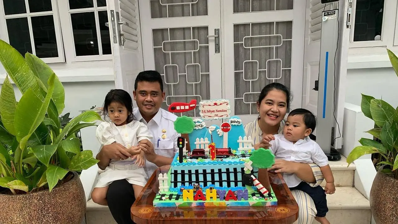 [Fimela] Ultah Anak Kahiyang Ayu dan Bobby Nasution