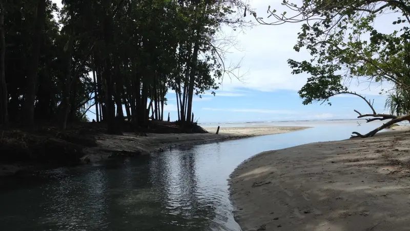 Misteri Air Manis Danau Bak Blau di Pulau Enggano