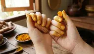 7 Cara Membersihkan Noda Kunyit di Kuku dan Tangan dengan Bahan Alami