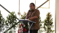 Mendag, Rachmat Gobel memberikan kata sambutan saat membuka pasar murah di Kemendag, Jakarta, Kamis, (25/6/2015). Pasar murah yang diadakan hingga 10 Juli menyediakan berbagai barang untuk kebutuhan mikro menengah. (Liputan6.com/Faizal Fanani)