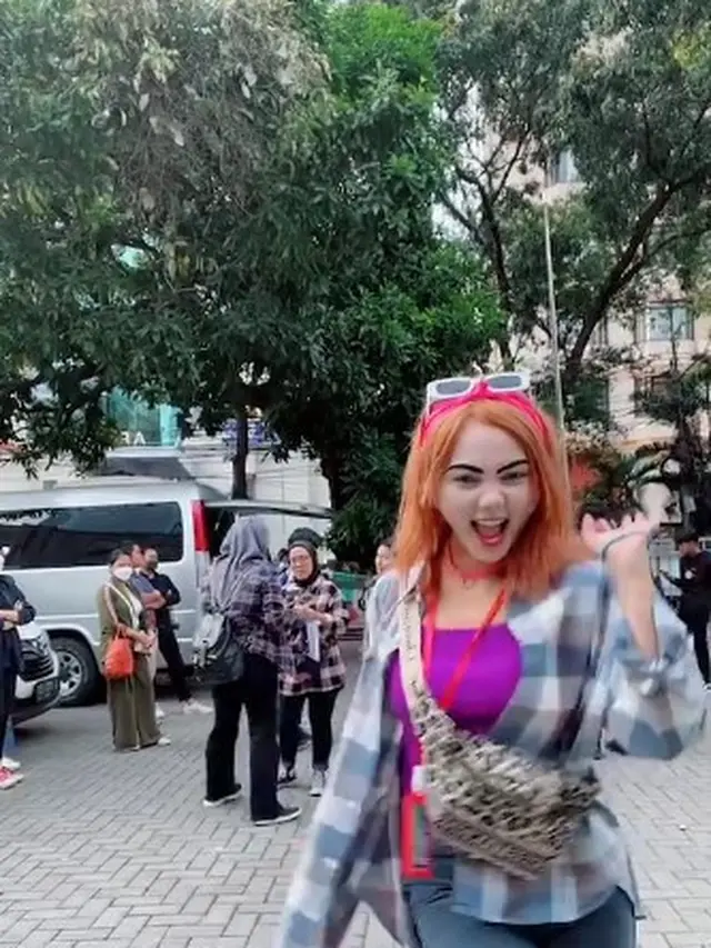 Rina Nose di Citayam Fashion Week (Instagram/chikajessica88)