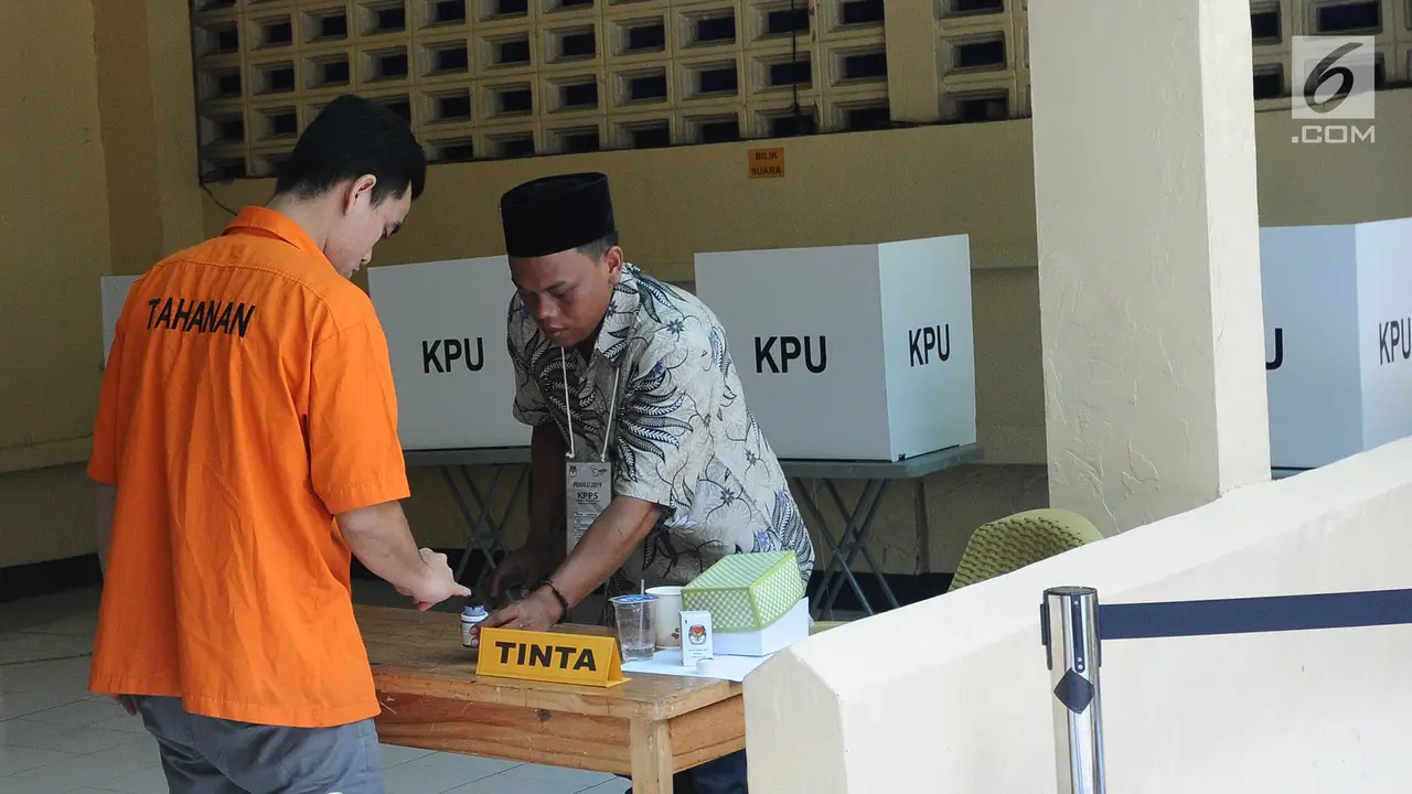 Berseragam Oranye, 538 Tahanan Mencoblos di Rutan Polda Metro Jaya