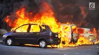 Ilustrasi Mobil Terbakar (iStockPhoto)