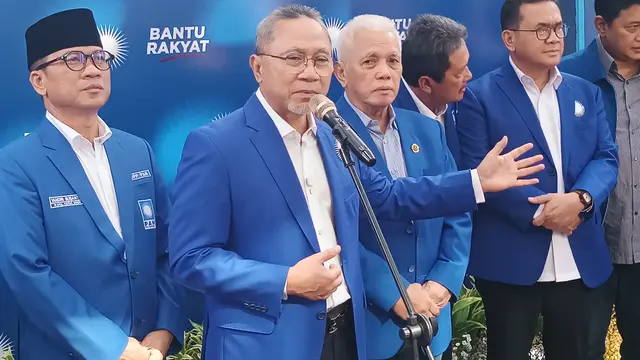 Ketua Umum Partai Amanat Nasional (PAN) Zulkifli Hasan (Zulhas) dalam acara halalbihalal di Kantor DPP PAN, Jakarta, Minggu (20/4/2025). (Merdeka.com/Nur Habibie)
