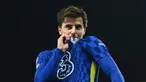 Beberapa jam sebelum pertandingan dimulai, publik dihebohkan oleh pemerintah Inggris yang membekukan semua aset Abramovich. Namun, kekisruhan itu tak memengaruhi mental bermain tim asuhan Thomas Tuchel tersebut. (AFP/Glyn Kirk)